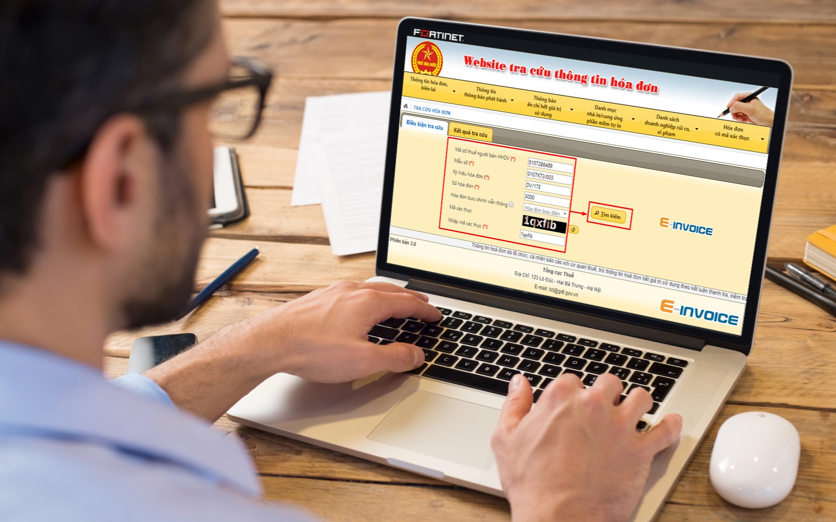 Hướng dẫn tra cứu hóa đơn điện tử GTGT của cục thuế nhanh nhất